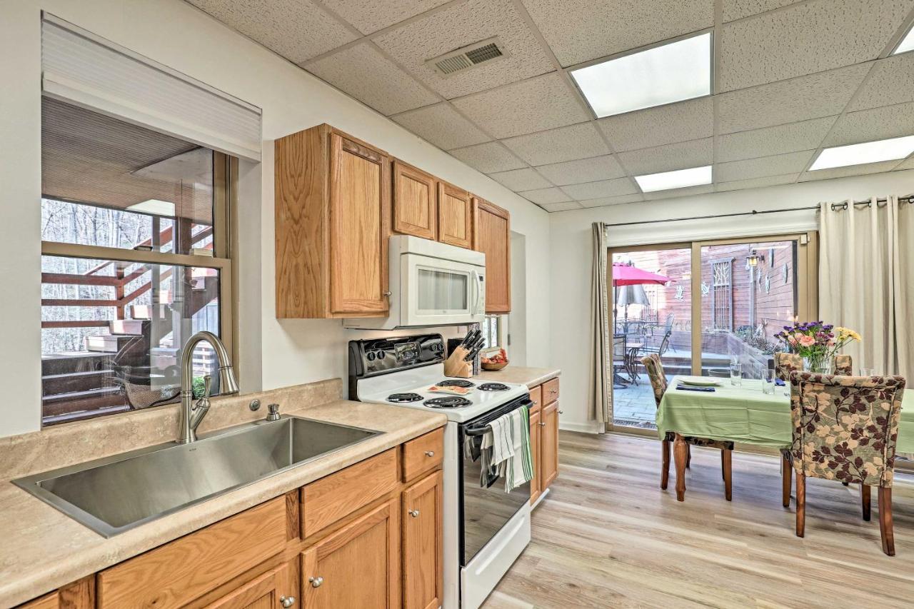 Asheville Mountain Getaway With Patio And Koi Pond! Kültér fotó